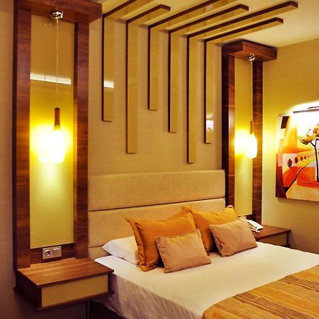 Avin Hotel Ізмір Екстер'єр фото