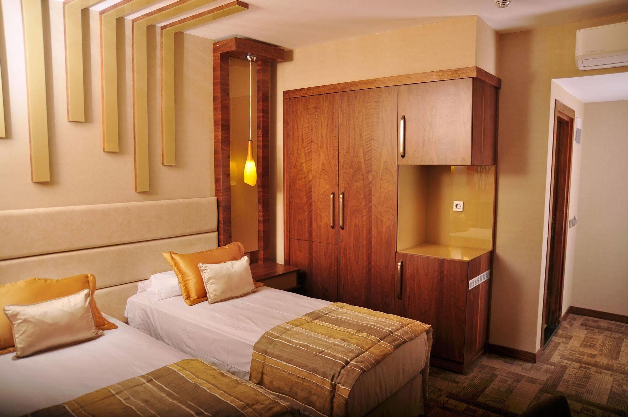 Avin Hotel Ізмір Екстер'єр фото