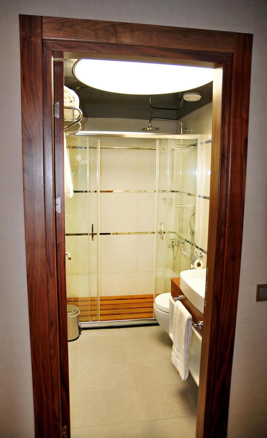 Avin Hotel Ізмір Екстер'єр фото