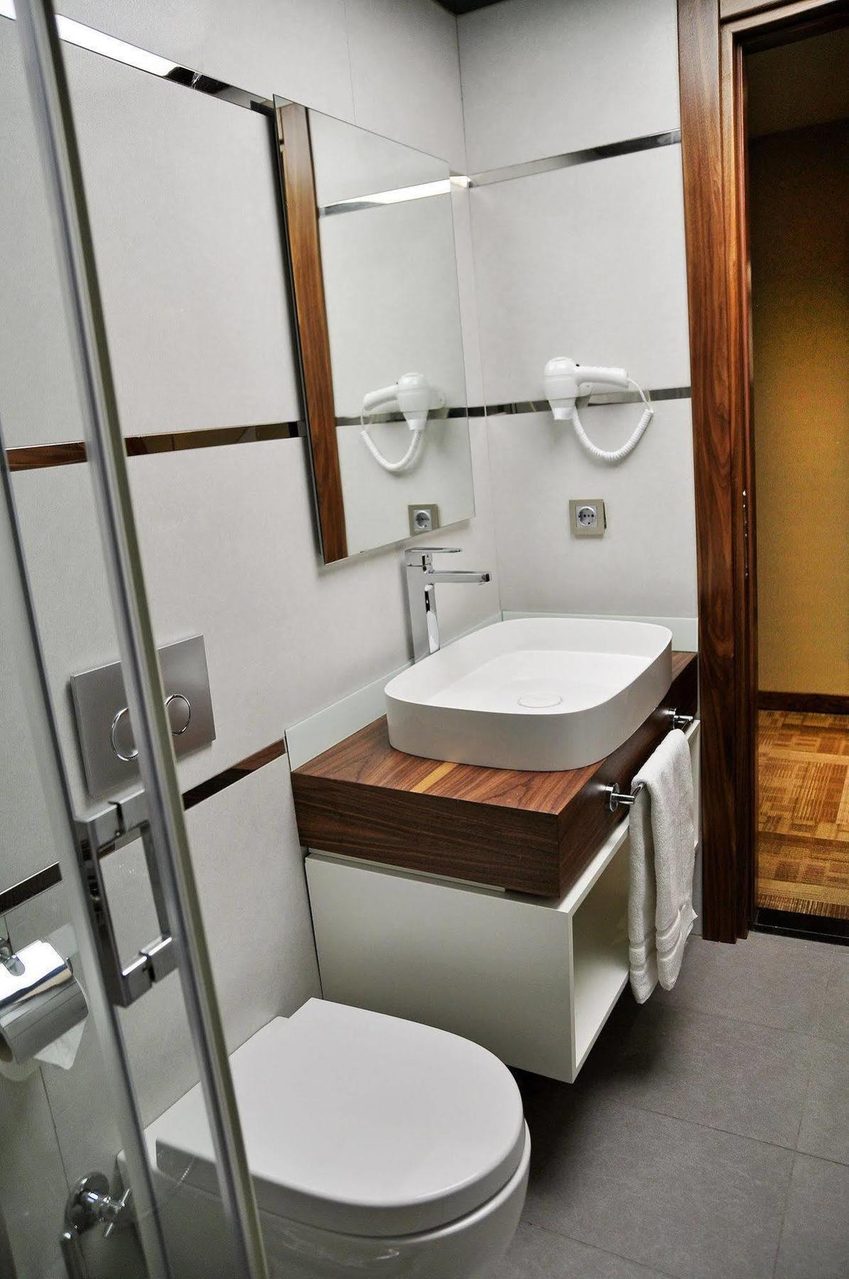 Avin Hotel Ізмір Екстер'єр фото